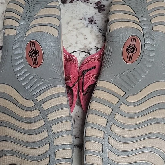 Earth Spirit Pink Sandals with Adjustable Straps - Picture 4 of 4